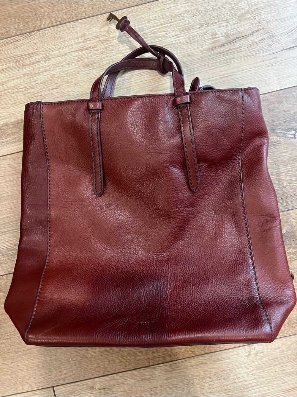 Fossil Women’s Leather Tote Bag in Cognac Brown